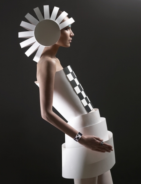 Photograph Eli Maier And Alexandra Zaharova Papercraft Couture on One Eyeland